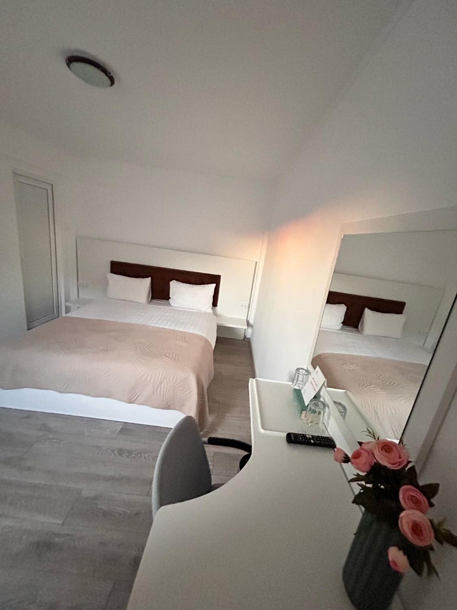 Casa Irina 2Mai Hotel Două Mai Buitenkant foto